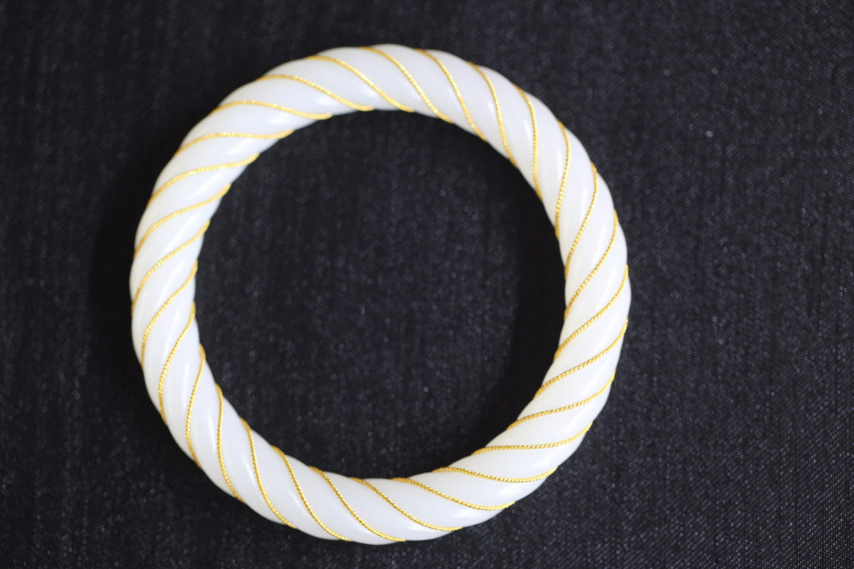 ATELIER 005 · Suet White — nephrite jade bangle, close view