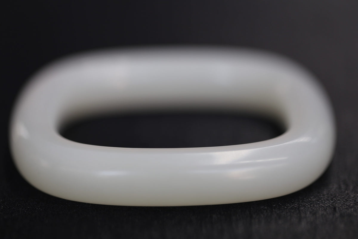 ATELIER 006 · Suet White — nephrite jade bangle, detail