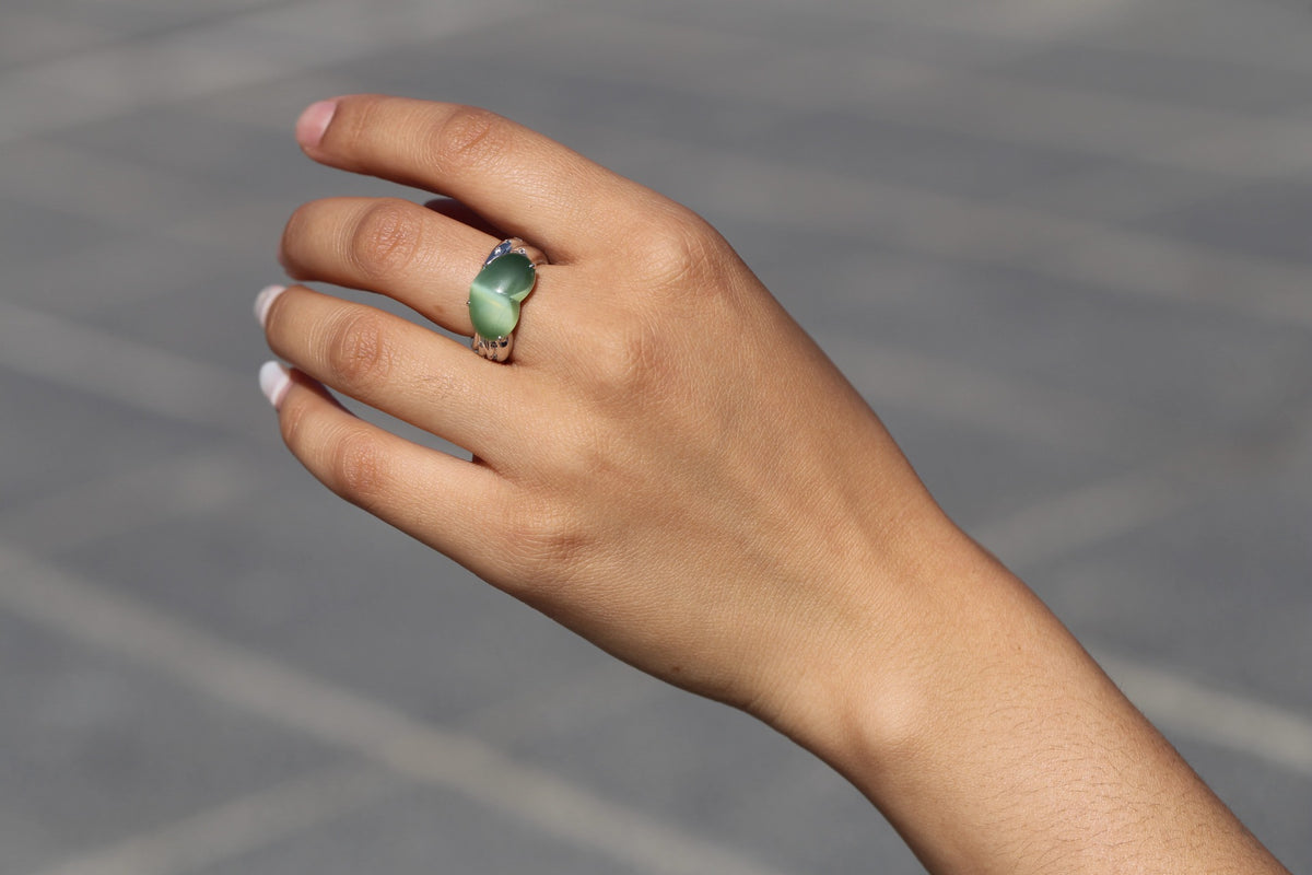 ATELIER 010 · Cat's Eye — nephrite jade bangle & ring set, ring, on the hand