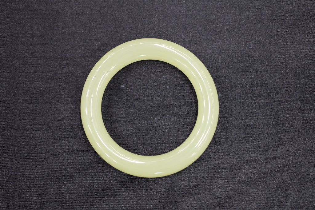 ATELIER 012 · Golden Green — nephrite jade round bangle, alternate view