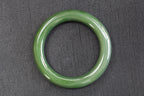 ATELIER 013 · Spinach Green — nephrite jade round bangle, front
