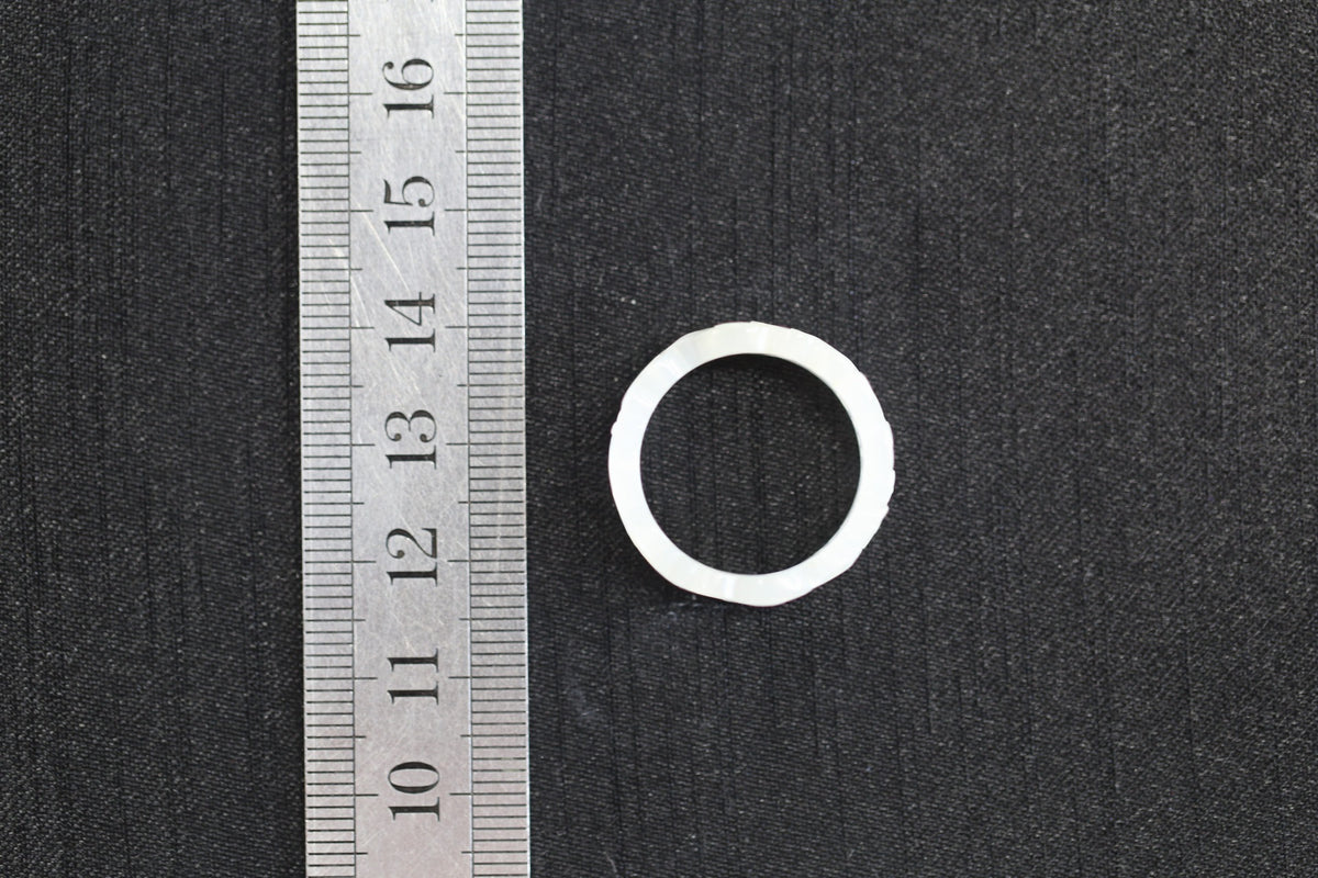 ATELIER 015 · Suet White — nephrite jade ring, size reference