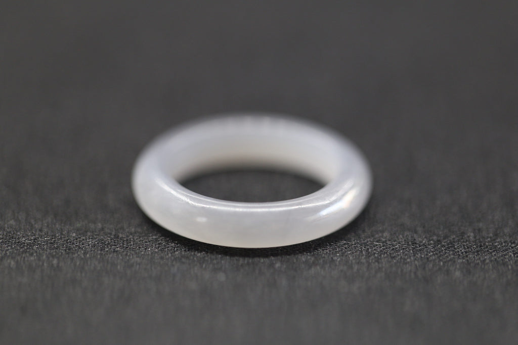 ATELIER 017 · Smoky Lilac — nephrite jade ring, front