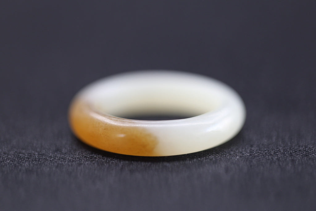 ATELIER 018 · Multi-Colour — nephrite jade ring, front