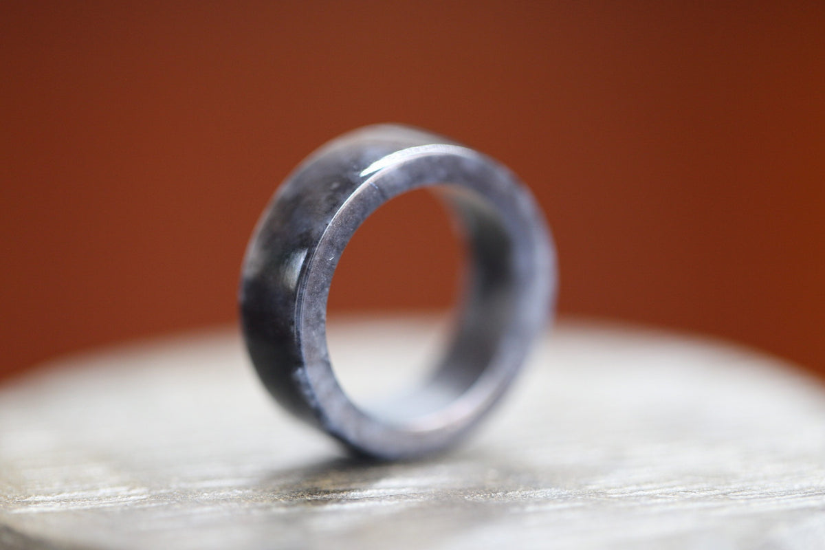 ATELIER 019 · Ink Wash — nephrite jade ring, detail