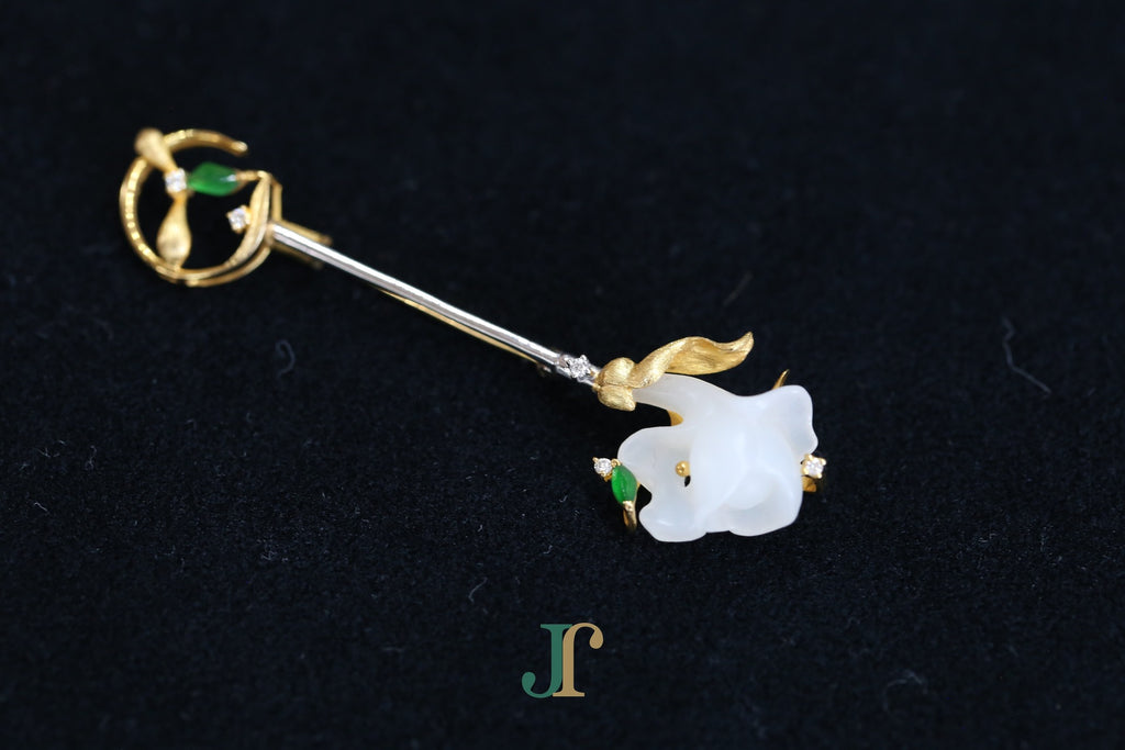 ATELIER 023 · Suet White — nephrite jade brooch, side view