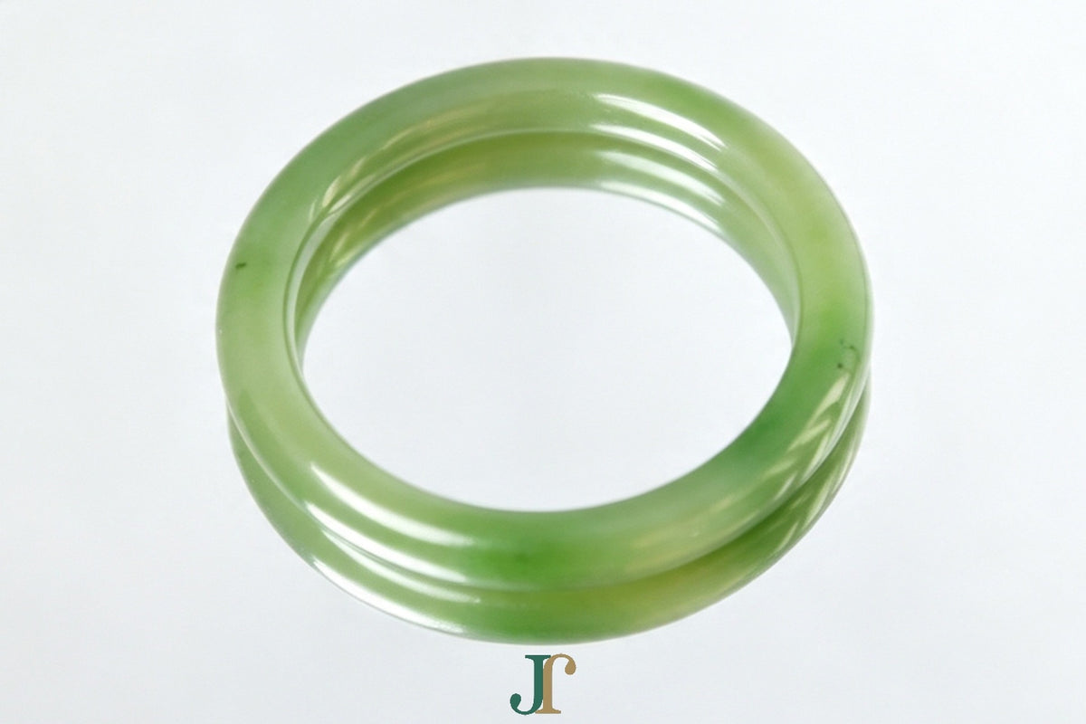 ATELIER 026 · Willow Green — nephrite jade round bangle, side view