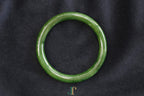 ATELIER 027 · Spinach Green — nephrite jade round bangle, front