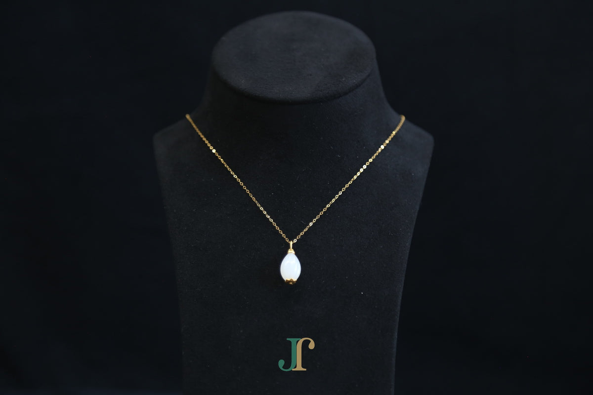 ATELIER 031 · Suet White — nephrite jade necklace, front
