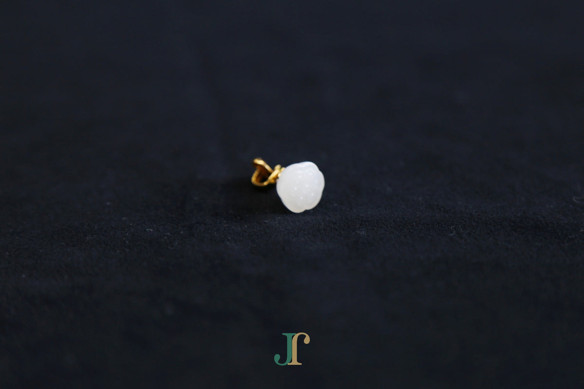 ATELIER 033 · Suet White — nephrite jade pendant, side view