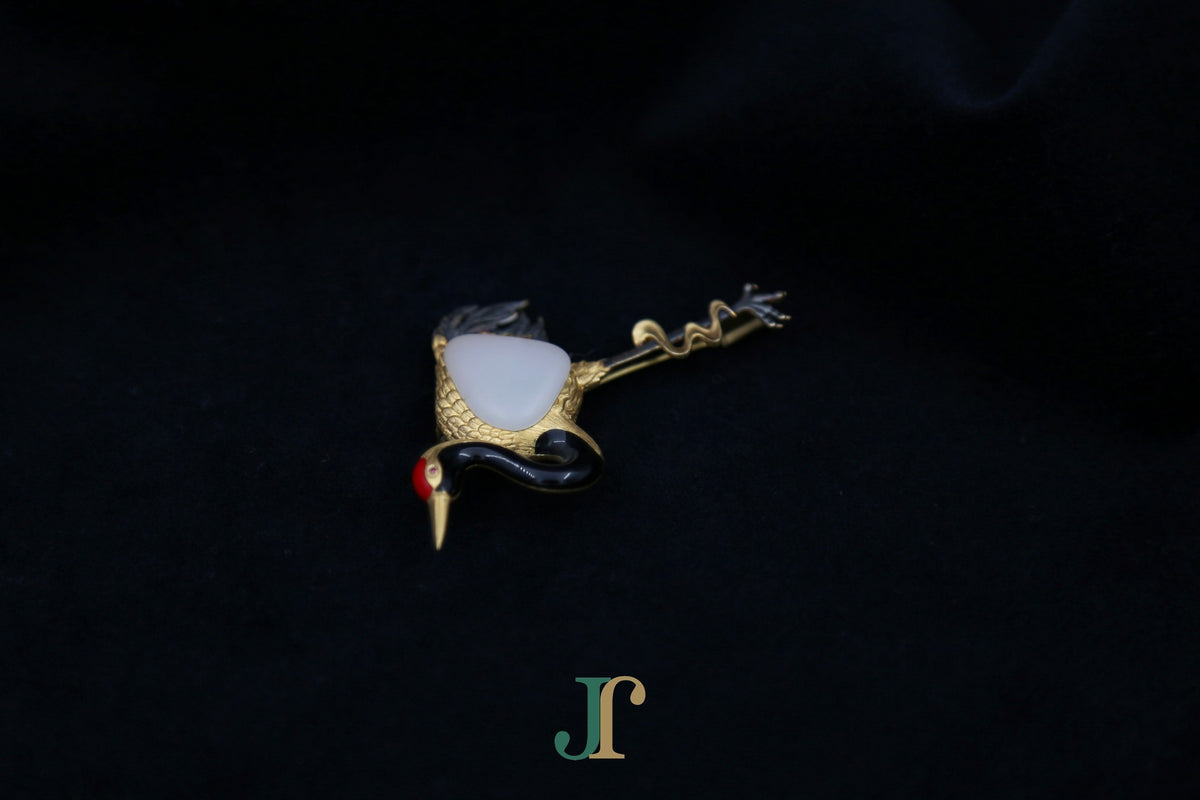 ATELIER 038 · Suet White — nephrite jade brooch, lying flat