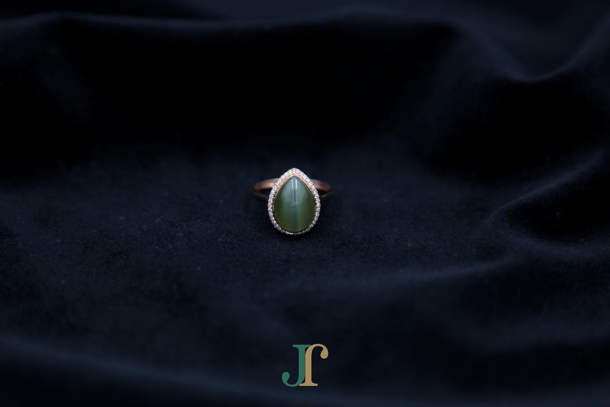 ATELIER 040 · Cat's Eye — nephrite jade ring, front