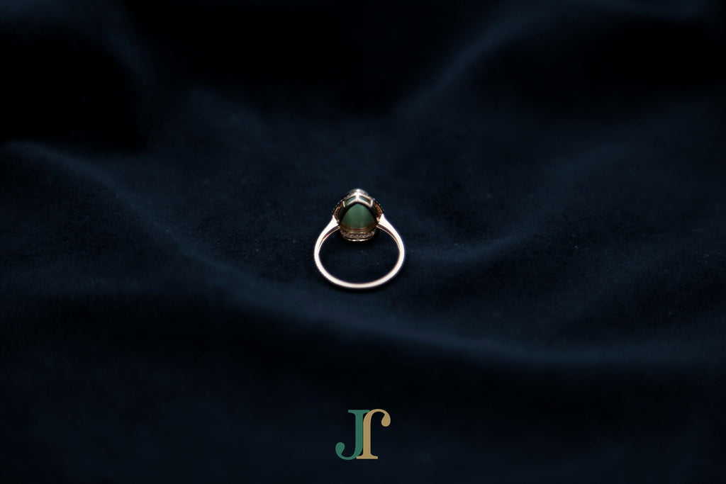 ATELIER 040 · Cat's Eye — nephrite jade ring, back view