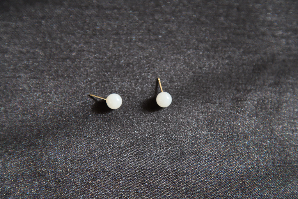 GAIA Luna 8 · Suet White — nephrite jade earrings, on the model