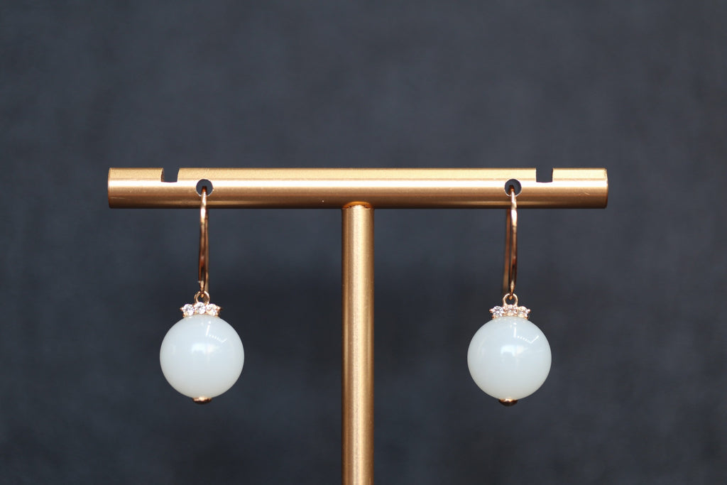 GAIA Luna 10 · Suet White — nephrite jade earrings, front