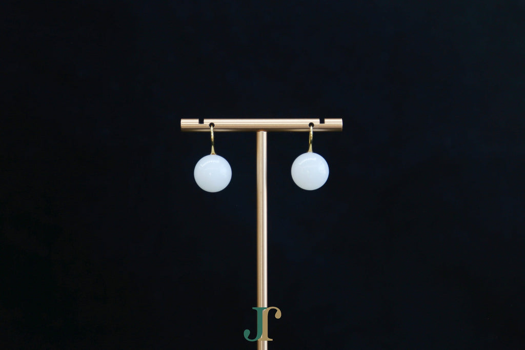 GAIA Luna 14 · Suet White — nephrite jade earrings, front