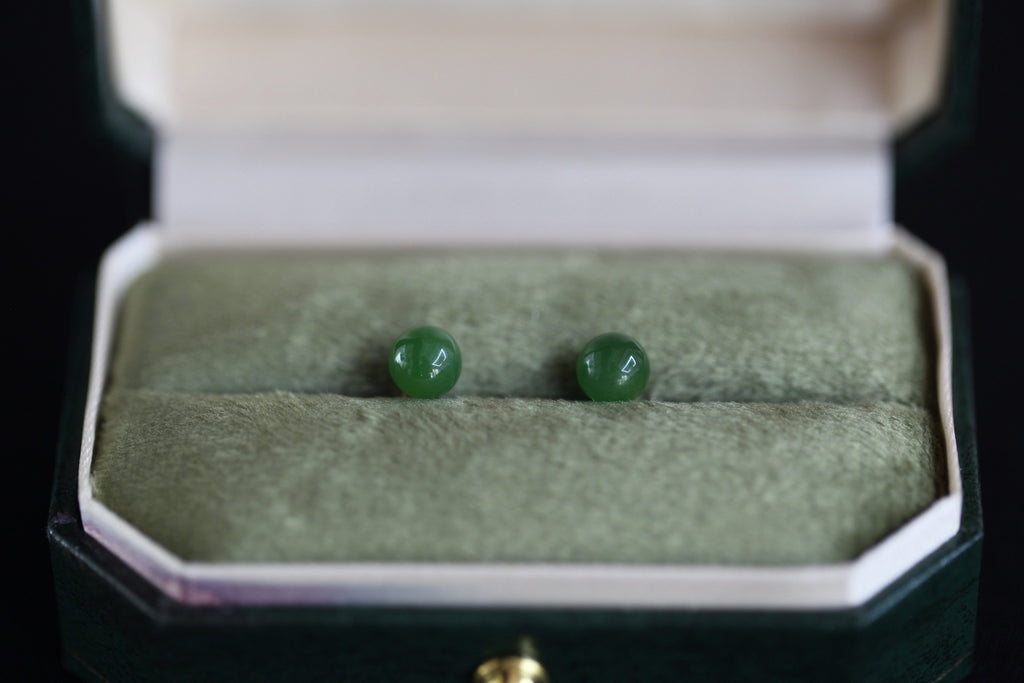 GAIA Luna 6 · Spinach Green — nephrite jade earrings, packaging
