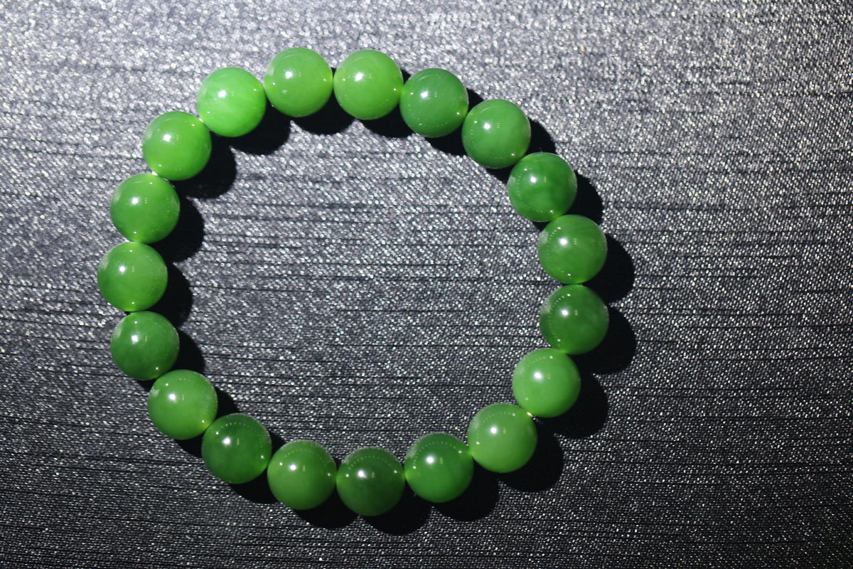 GAIA Earthy 10 · Spinach Green — nephrite jade bead bracelet, front
