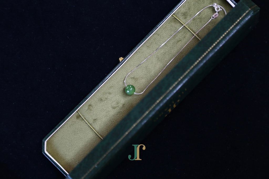 GAIA Pure 10 · Spinach Green — nephrite jade bead necklace, in a gift box