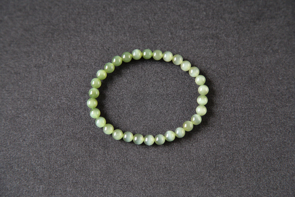 GAIA Earthy 6 · Cat's Eye — nephrite jade bead bracelet, detail