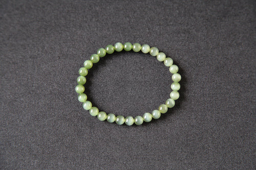 GAIA Earthy 6 · Cat's Eye — nephrite jade bead bracelet, detail