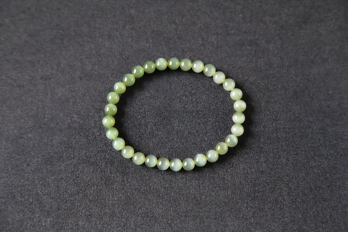 GAIA Earthy 6 · Cat's Eye — nephrite jade bead bracelet, front