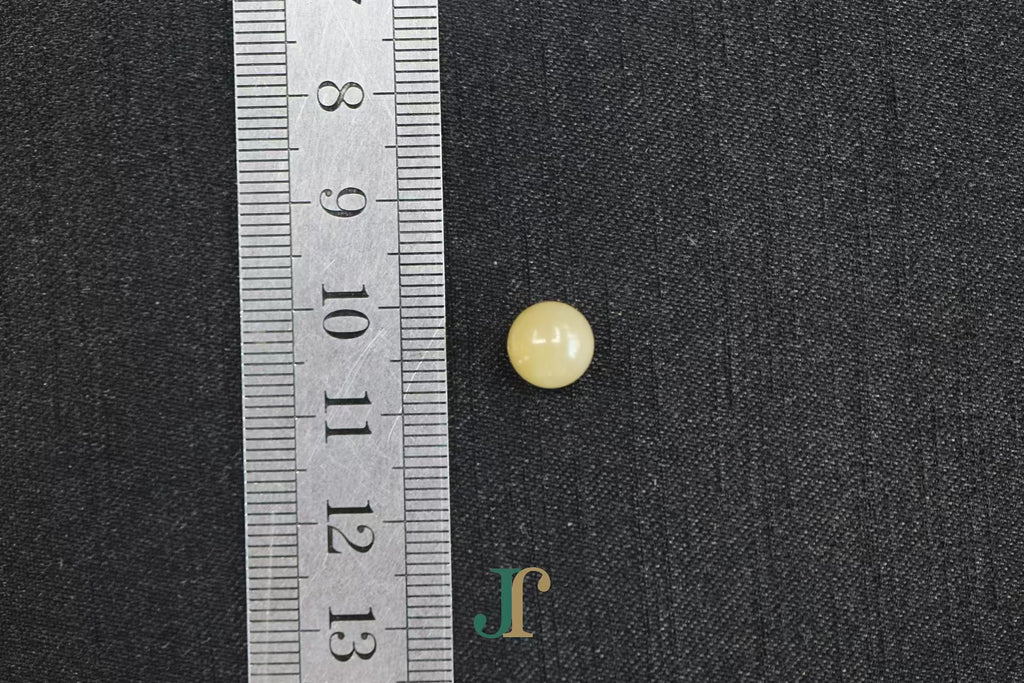GAIA Pure 8 · Honey-Amber — nephrite jade bead necklace, size reference