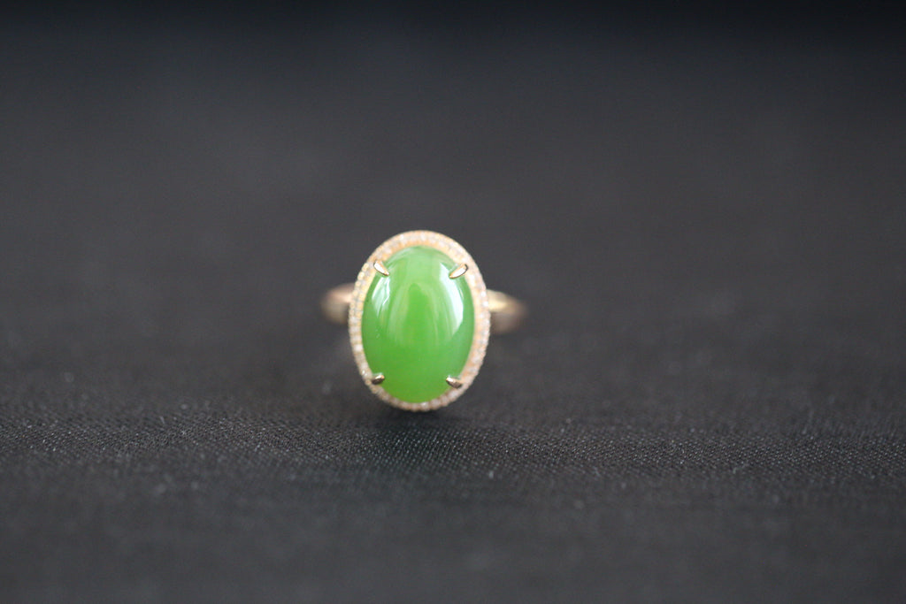 GALET 002 · Willow Green — nephrite jade ring, front