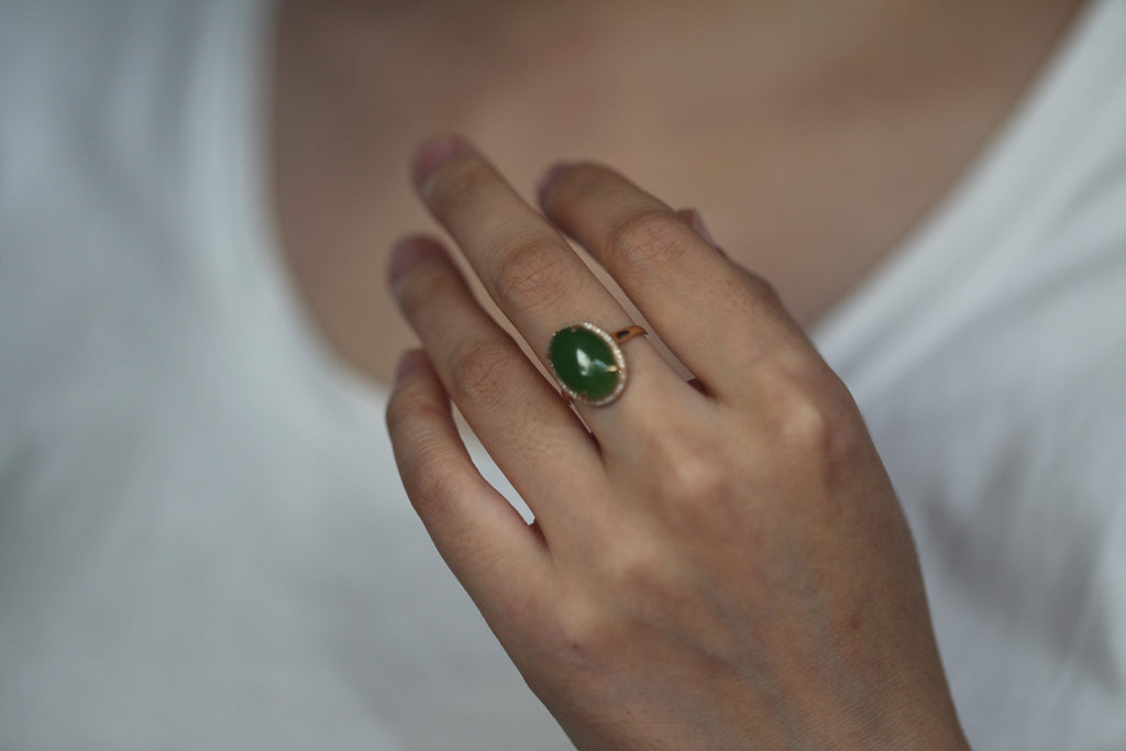 GALET 002 · Willow Green — nephrite jade ring, on the hand
