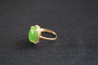 GALET 002 · Willow Green — nephrite jade ring, setting detail