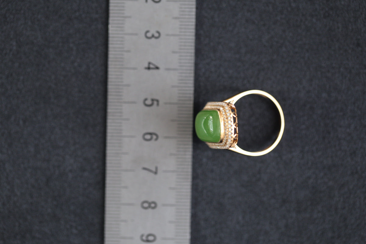 GALET 003 · Willow Green — nephrite jade ring, size reference