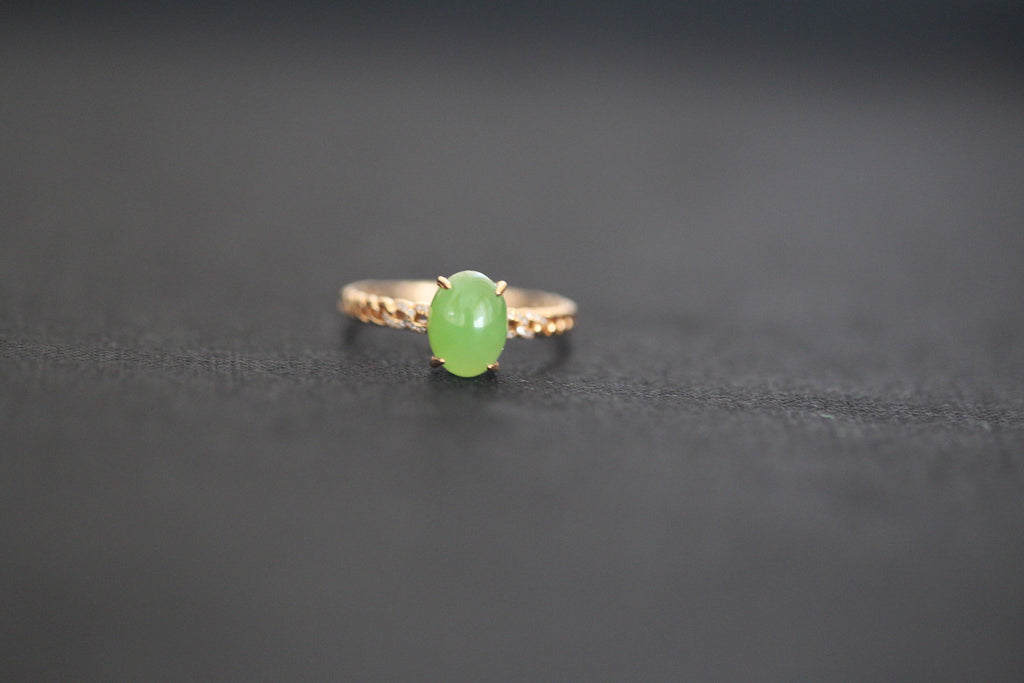 GALET 004 · Willow Green — nephrite jade ring, front