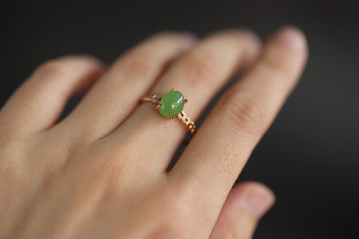 GALET 004 · Willow Green — nephrite jade ring, on the hand