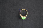 GALET 005 · Willow Green — nephrite jade ring, detail