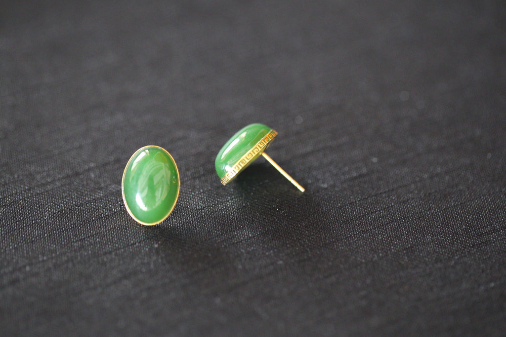 GALET 006 · Willow Green — nephrite jade earrings, on the model