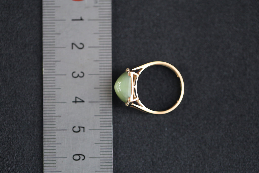 GALET 007 · Cat's Eye — nephrite jade ring, detail