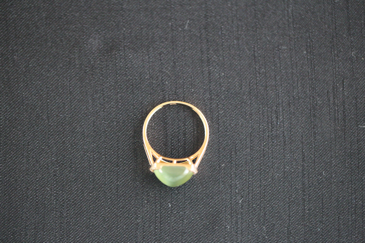 GALET 007 · Cat's Eye — nephrite jade ring, setting detail
