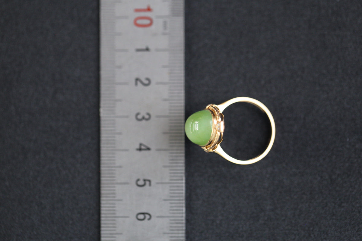 GALET 008 · Cat's Eye — nephrite jade ring, detail