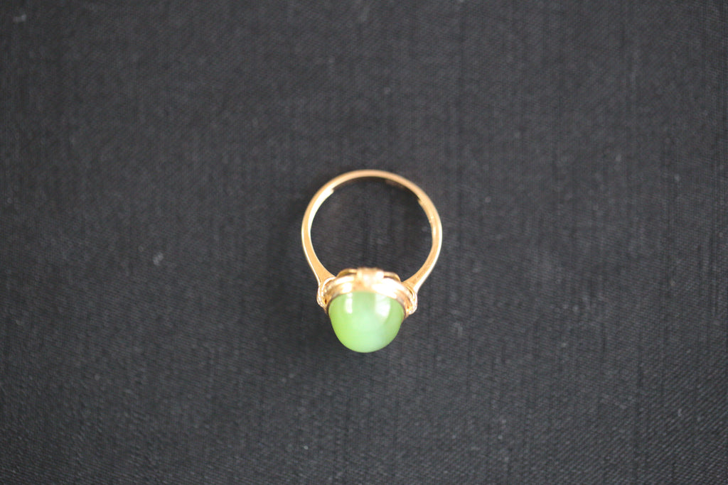 GALET 008 · Cat's Eye — nephrite jade ring, setting detail