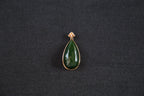 GALET 011 · Spinach Green — nephrite jade pendant, front