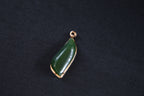 GALET 012 · Spinach Green — nephrite jade pendant, detail