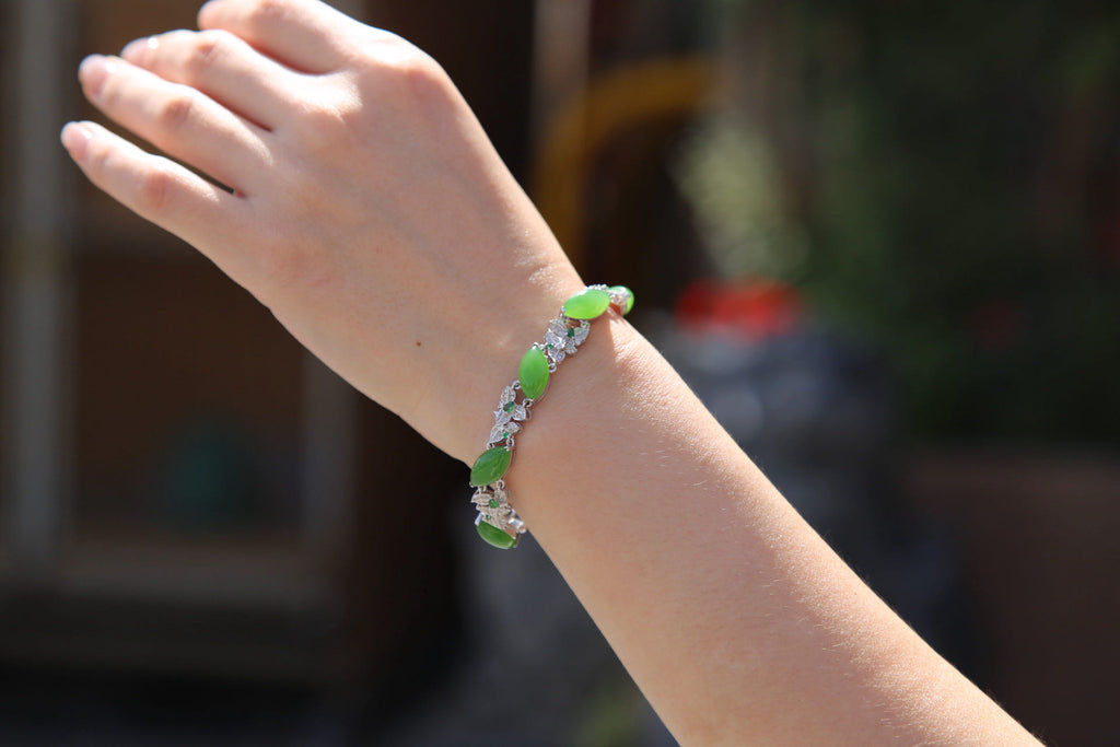 GALET 013 · Willow Green — nephrite jade bracelet, on the model