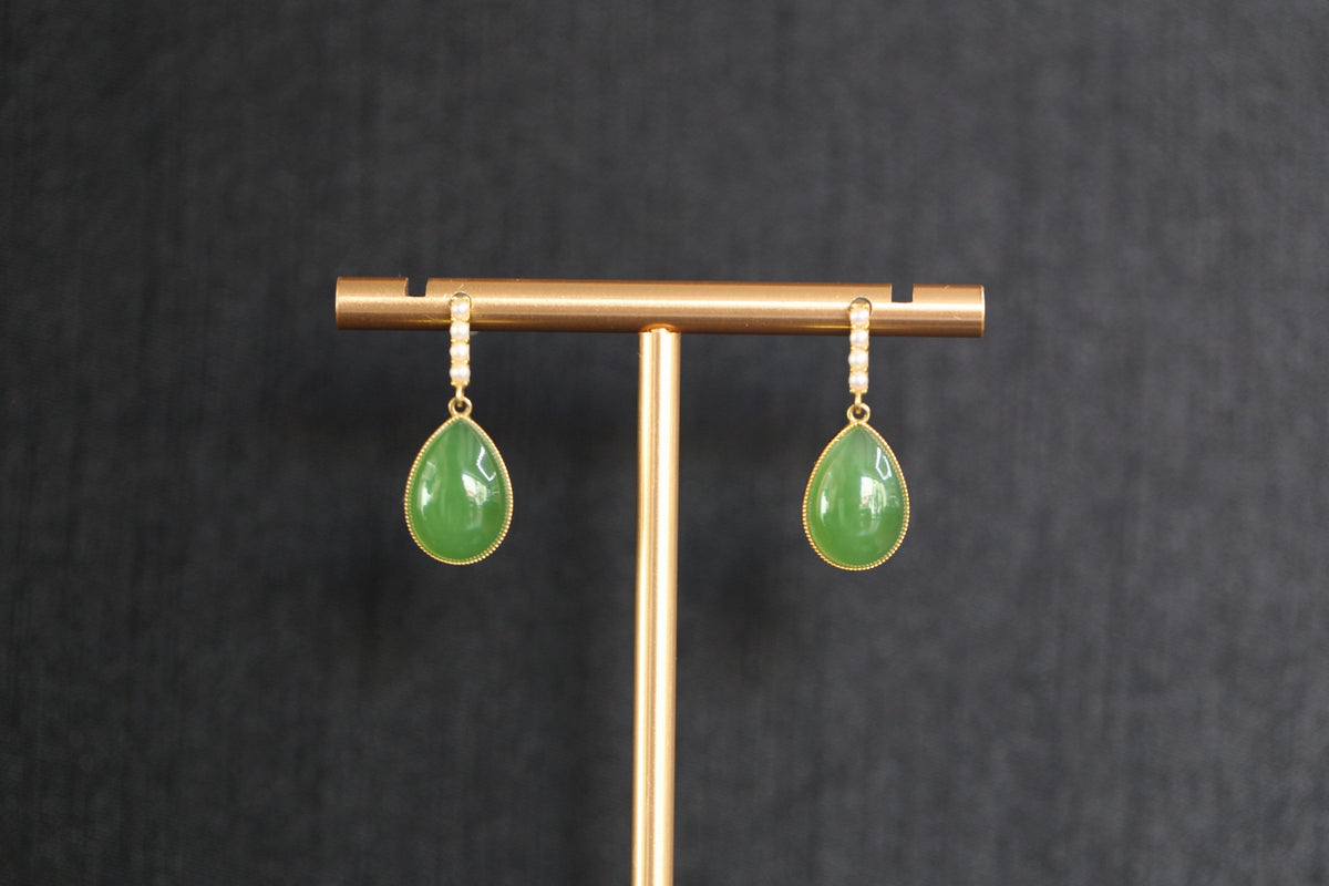 GALET 015 · Willow Green — nephrite jade earrings, front
