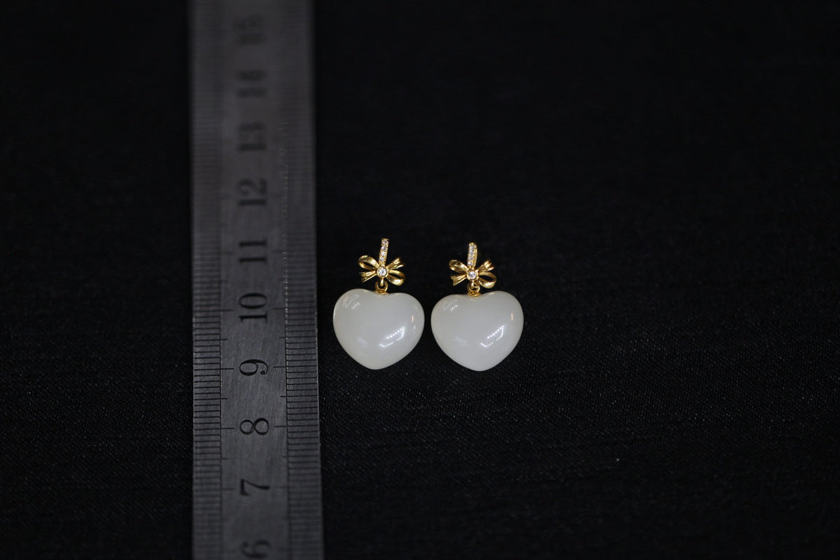 GALET 016 · Lotus Pink — nephrite jade earrings, size reference