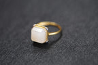 GALET 018 · Lotus Pink — nephrite jade ring, detail