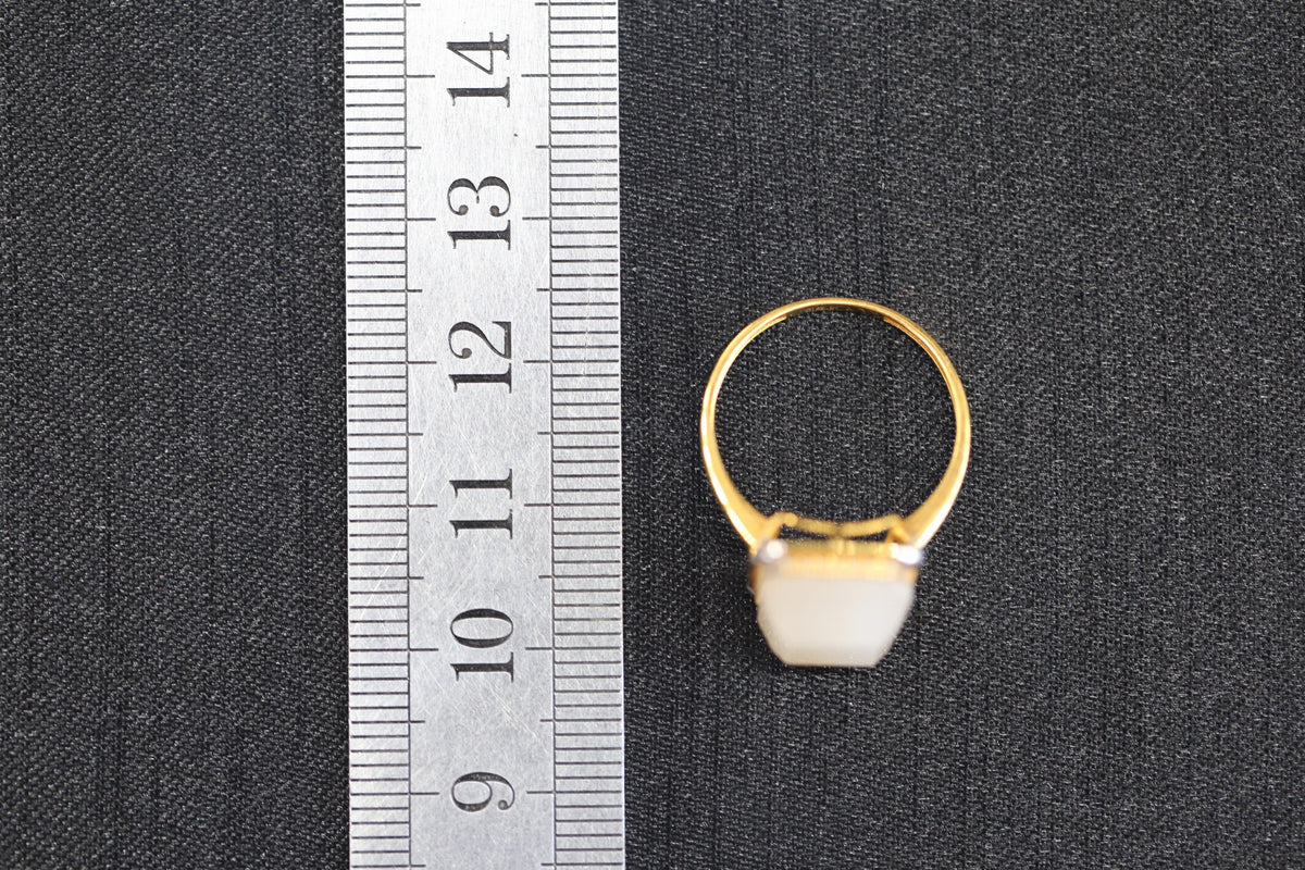 GALET 018 · Lotus Pink — nephrite jade ring, size reference