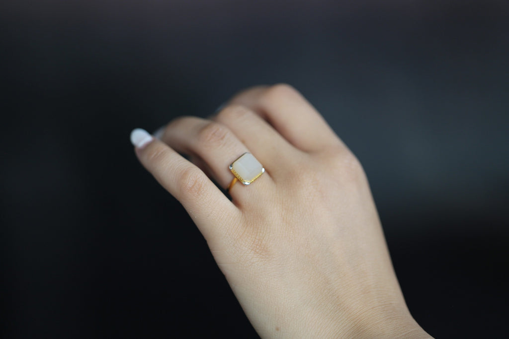 GALET 018 · Lotus Pink — nephrite jade ring, on the model