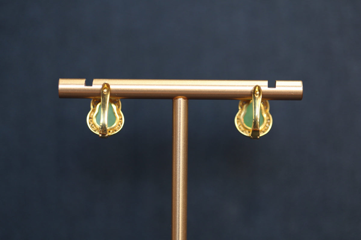 GALET 023 · Willow Green — nephrite jade earrings, close view