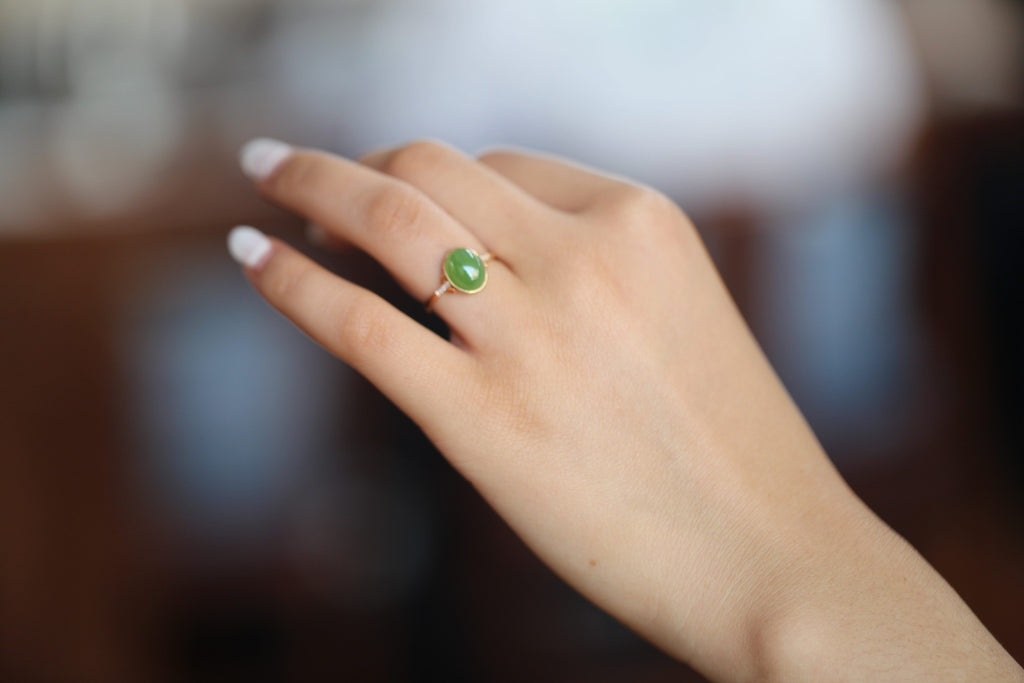GALET 026 · Willow Green — nephrite jade ring, on the hand