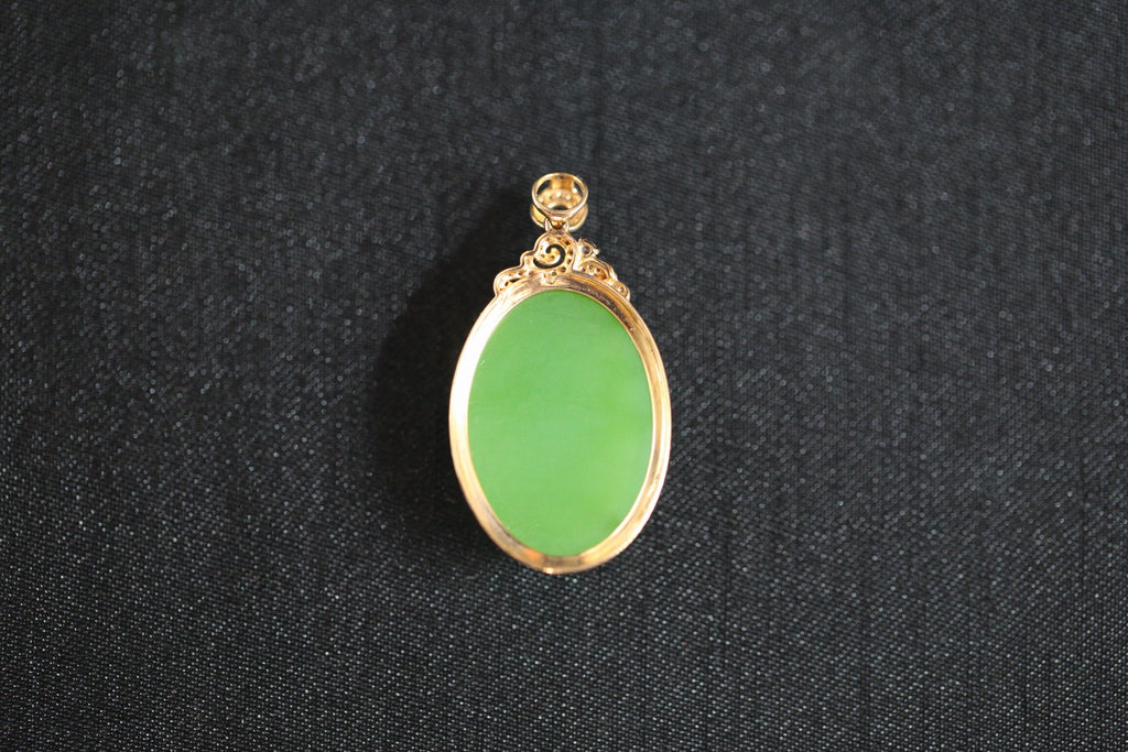 GALET 027 · Willow Green — nephrite jade pendant, back view